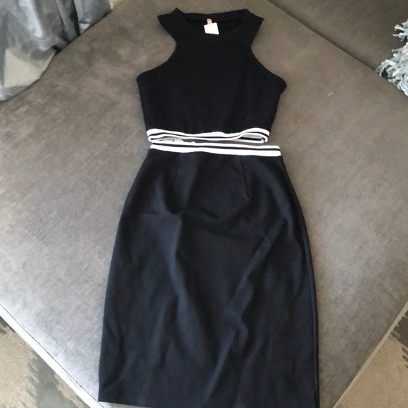 Two piece crop top and skirt - Picture 1 of 5